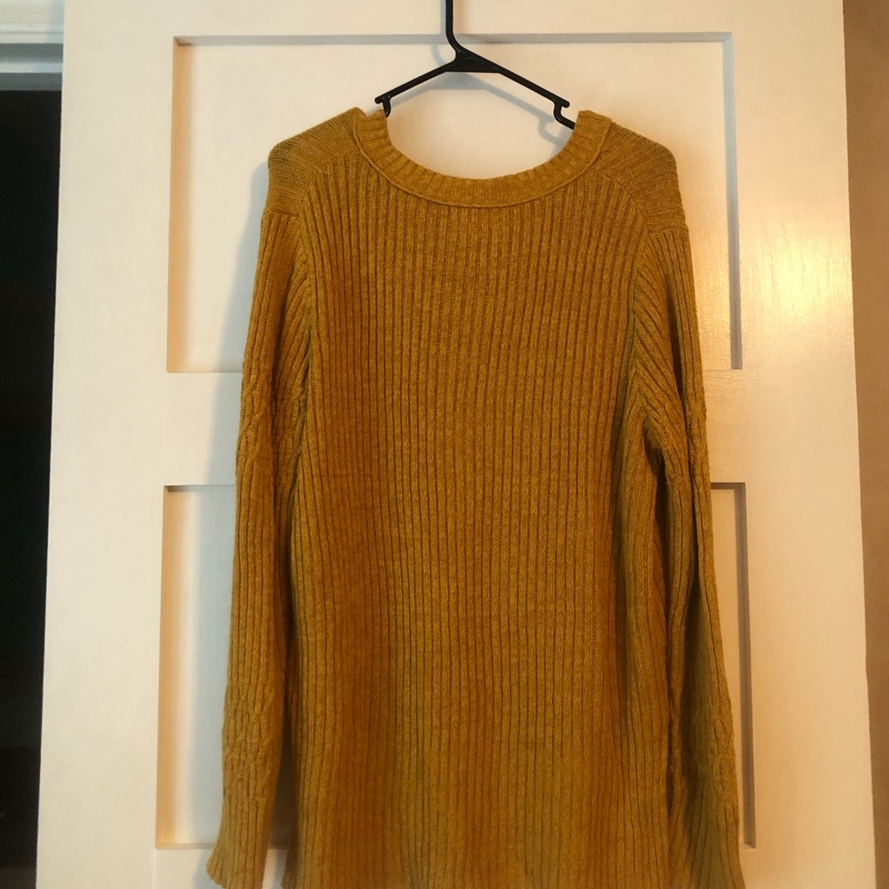 Universal Thread sweater - Picture 2 of 2